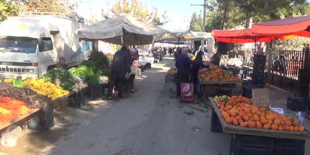 Osmaniyeli pazarcı: Çörü çöpü toplayanlar var!