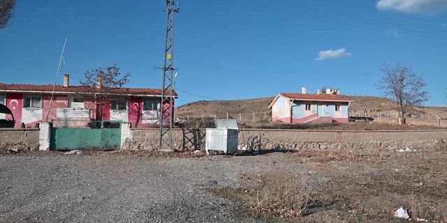 Yozgat Bozok Üniversitesi Öğretim Üyesi Böyükata: "Kaderine Terk Edilen Köy Okulları Yeniden Eğitime Açılmalı"