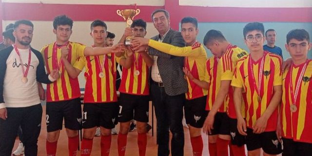Sason'da futsal turnuvası