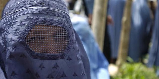 Türkiye'ye kaçan Afgan kadına, sınırları aşan işkence!