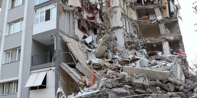 Hatay'da bina yıkım ve enkaz kaldırma çalışmaları 21 mahallede sürecek