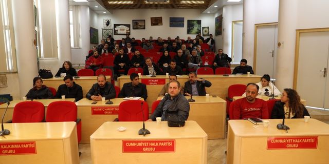 Burhaniye’de depreme dayanıklı yapılaşma için ortak akıl toplantısı