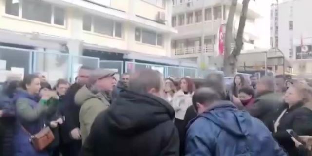 SGK emekçileri, Sıhhiye Sosyal Güvenlik Merkezi önünden seslendi: Sabrımızı sınamasınlar
