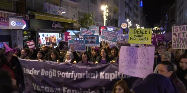 Kadınlar 8 Mart’ta İzmir'de de gece yürüyüşü yaptı hükümeti protesto etti