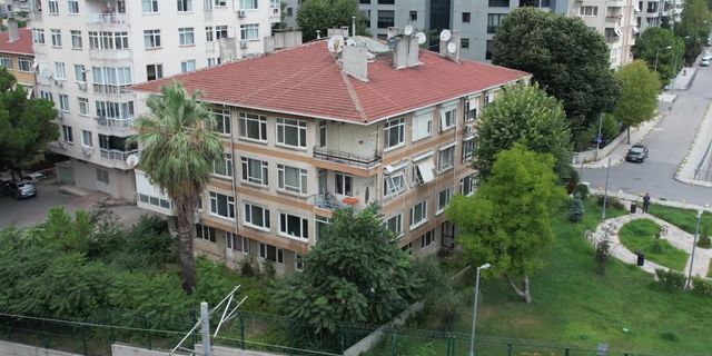 KİPTAŞ tek yapı dönüştürme projesine devam ediyor: Ferah Apartmanı İmamoğlu'nun katılımıyla yıkılacak