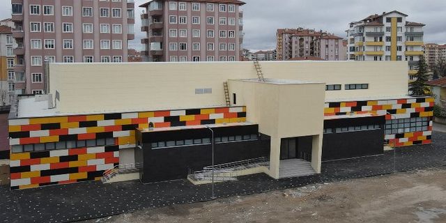 Ereğli'de yarı olimpik yüzme havuzunun yapımı tamamlandı