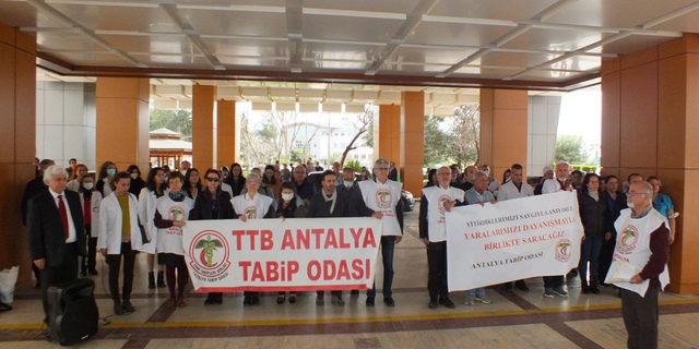Antalya Tabip Odası: Susmuyoruz, vazgeçmiyoruz, hiçbir yere gitmiyoruz