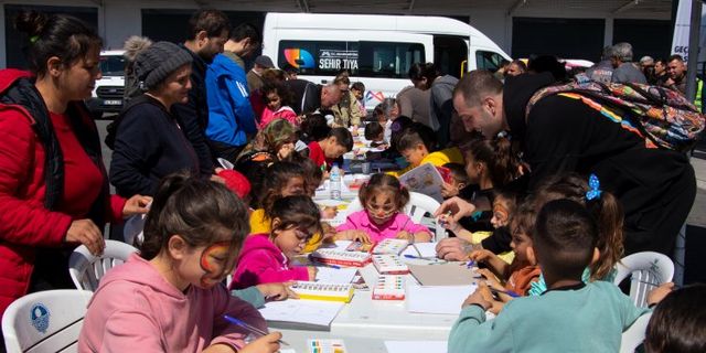 Depremzede çocuklar Çizim Atölyesi’nde buluştu