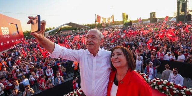 Selvi Kılıçdaroğlu, Twitter’da: En çok sevdiğim fotoğraflarımızdan biri