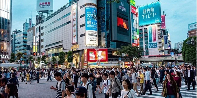 Japon ekonomisi beklentilerin üzerinde büyüdü