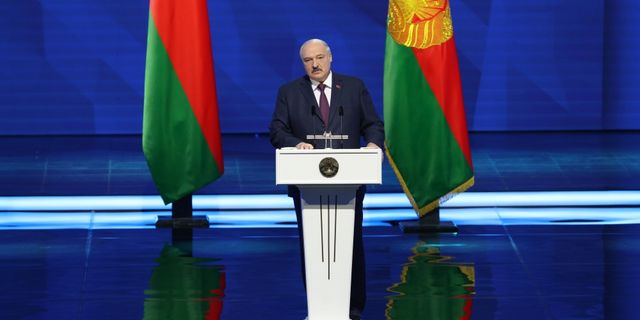 Lukaşenko, Belarus’a gerekirse stratejik nükleer silahlar da getireceklerini bildirdi