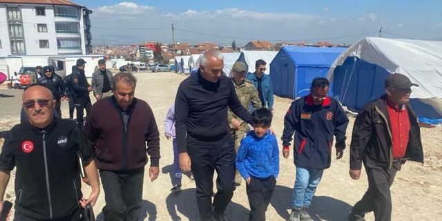Bakan Ersoy, depremlerden etkilenen Malatya'da incelemelerini sürdürdü
