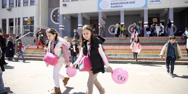 Doğu Marmara ve Batı Karadeniz'de öğrenciler ara tatil için son derse girdi
