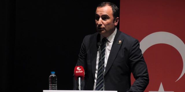 Eğitim-İş'ten Meslek Kanunu Raporu:  “Öğretmen, bugün aldığı maaşıyla ev kirasını ödeyemez durumda"