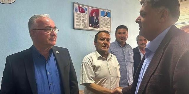 Menderes Belediye Başkanvekili Özkan,  deprem bölgesindeki vatandaşları ziyaret etti