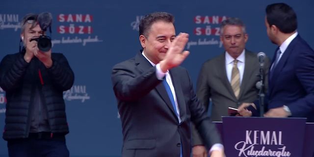 #Seçim2023 | Babacan, Erdoğan'a seslendi: "Tek yetkili olduğunuz gün, bu ülkeyi yoldan çıkardınız..."