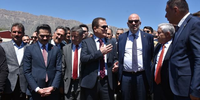 Ticaret Bakan Yardımcısı Turagay, Umurlu Sınır Kapısı'nda inceleme yaptı