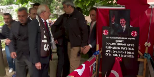 Cumhurbaşkanı Adayı Kılıçdaroğlu, Sinan Ateş’in mezarını ziyaret etti