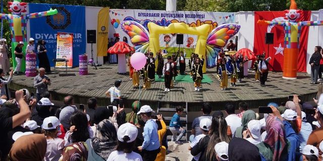 Diyarbakır'da minikler 'Bahar Şenliği'nde buluştular