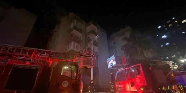 Mersin'de 5 katlı binada çıkan yangın söndürüldü