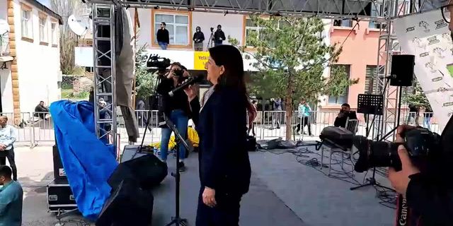 Pervin Buldan: Meydanlarda parmak sallayanlar, son 5 günde yaşanacaklardan sorumludur