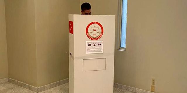 Suudi Arabistan'da, Türkiye'deki 14 Mayıs seçimleri için oy verme işlemi sürüyor