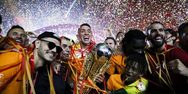 Galatasaray'ın 23. şampiyonluğu için hatıra para basıldı
