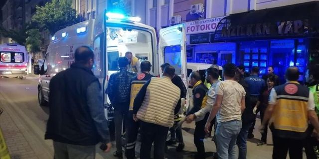 İzmir'de çıkan silahlı kavgada 2 kişi ağır yaralandı