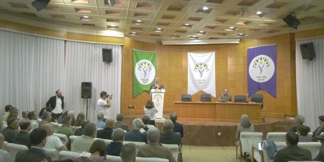 Yeşil Sol Parti Eş Sözcüsü İbrahim Akın: İki kişiden birinin itiraz ettiği bir seçim süreci gerçekleşti