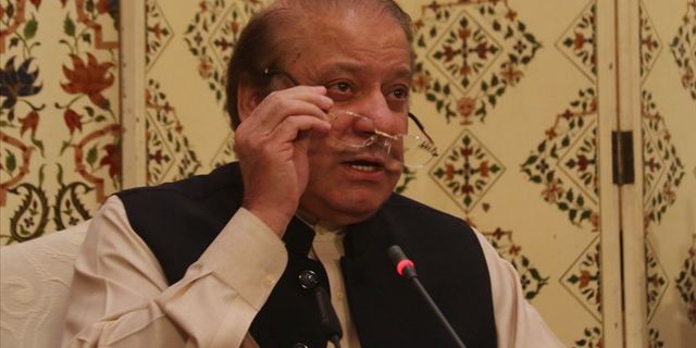 Pakistan eski Başbakanı Navaz Şerif için tutuklama emri çıkarıldı