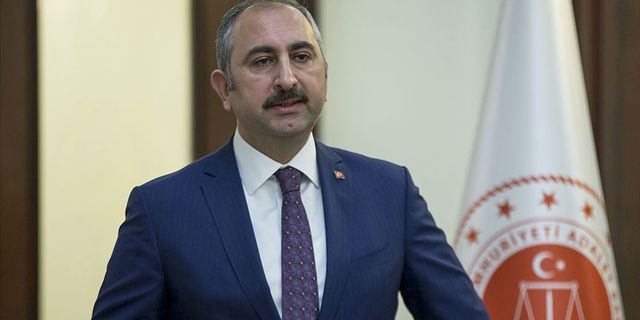 Adalet Bakanı Gül: "Hakim görünümlü militanlar hukuku ayaklar altına almaya çalışıyor"