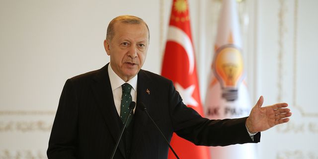 Selvi: "İş dünyası artık Erdoğan'a 'İş adamları yatırım yapmaktan korkuyor' diyebiliyor"
