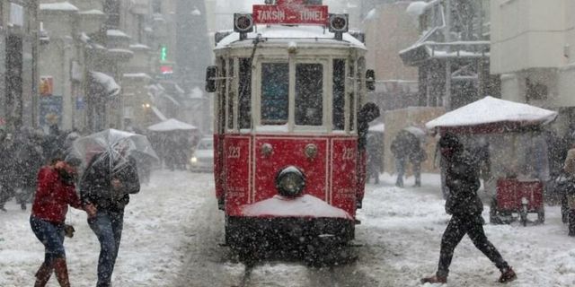 AKOM'dan İstanbul'a kar yağışı uyarısı