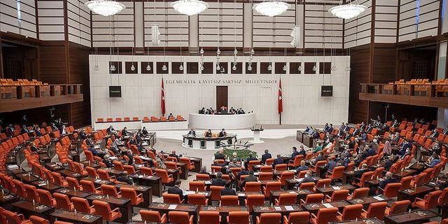 AKP'nin borç yapılandırmasını da içeren kanun teklifi TBMM Başkanlığına sunuldu