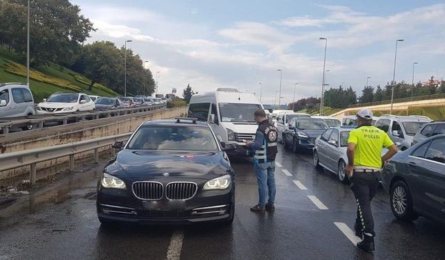 Usulsüz çakar kullanan 10 bin 444 sürücü hakkında işlem yapıldı