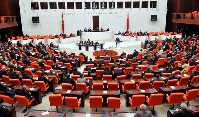HDP ve DBP'li 16 milletvekili hakkında hazırlanan dokunulmazlık dosyası Meclis'te