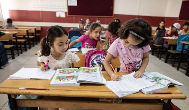 İlk ara tatil bugün başlıyor: Okullar ne zaman açılacak?