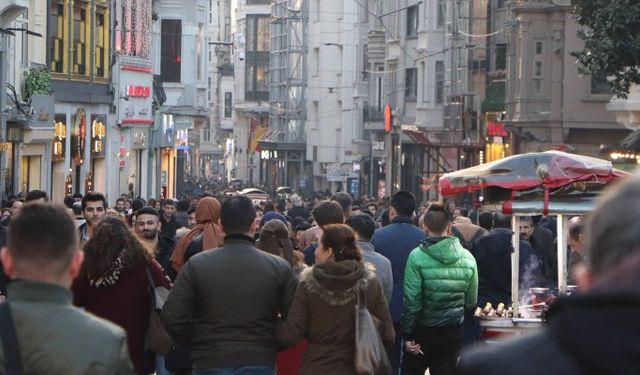 Gençlerin insan hakları algısına yönelik araştırma yapıldı: Hak savunucuları algısı olumlu ancak örgütlenmeden uzak