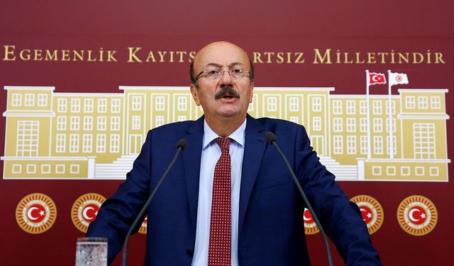 Bekaroğlu'dan Özgür Özel'e Turan hançerli çağrısı: Hatadan dönün