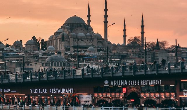 İstanbul Barometresi raporuna metropolün en büyük sorunları mülteciler, ekonomi ve emlak