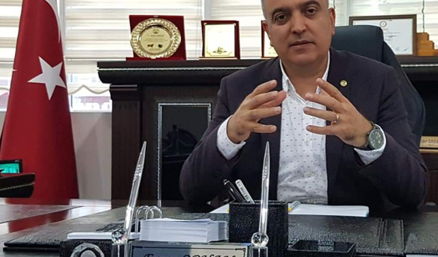 Borçka Belediye Başkanı Ercan Orhan'dan Muratlı Barajı'ndaki kurban atıkları için belediyeyi suçlayan haberlere tepki
