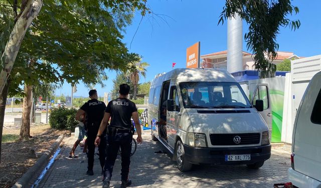 Fethiye Belediyesi zabıtaları dilencilere cezai işlem uyguladı