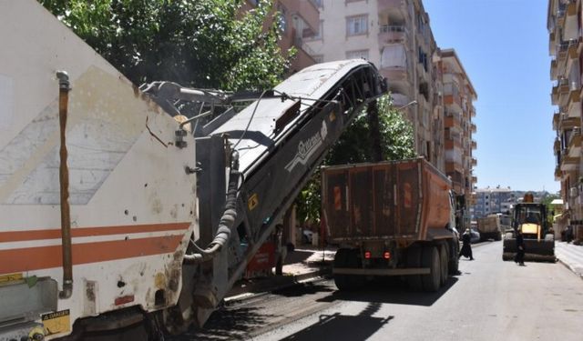 Siirt’te mahalle yolları yenileniyor
