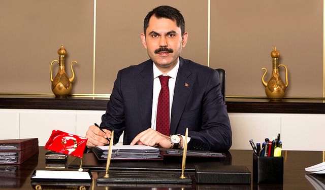 Murat Kurum, 394 gün sonra bakanlık koltuğuna döndü