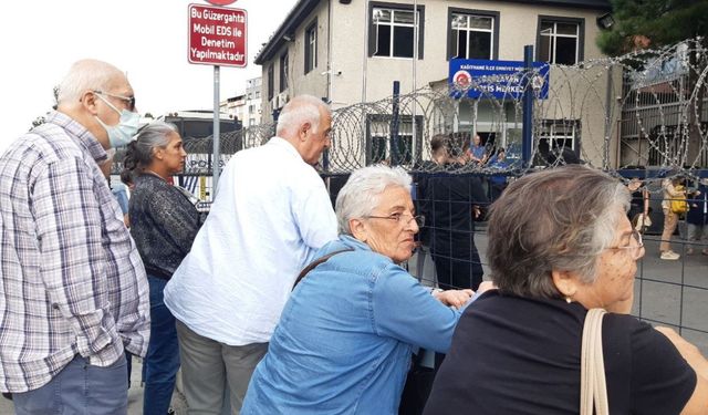 Cumartesi Anneleri davası gözaltılarla başladı, mahkeme başkanı: Beni ilgilendirmiyor, özel hayatları