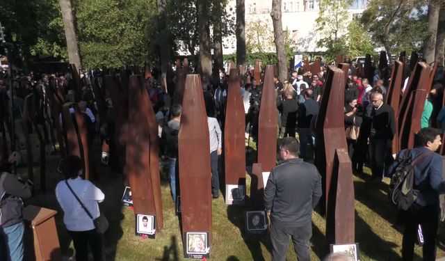 10 Ekim Katliamında hayatını kaybedenler İzmir'de anıldı