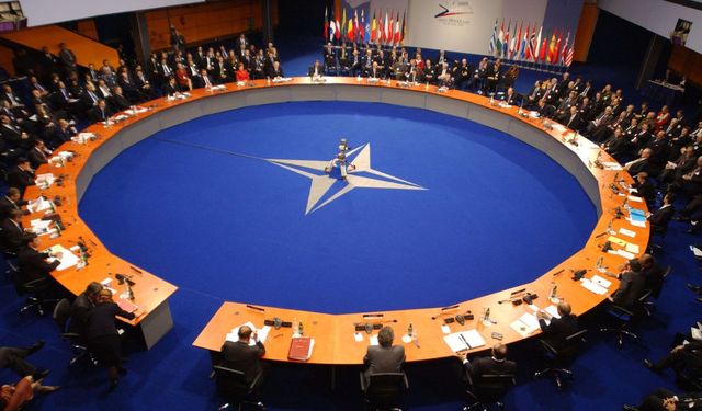 NATO ülkeleri savunma harcamalarını artırdı