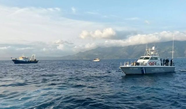 Yunan basını açıkladı Ege Denizi'nde içerisinde 68 mülteci bulunan tekne battı