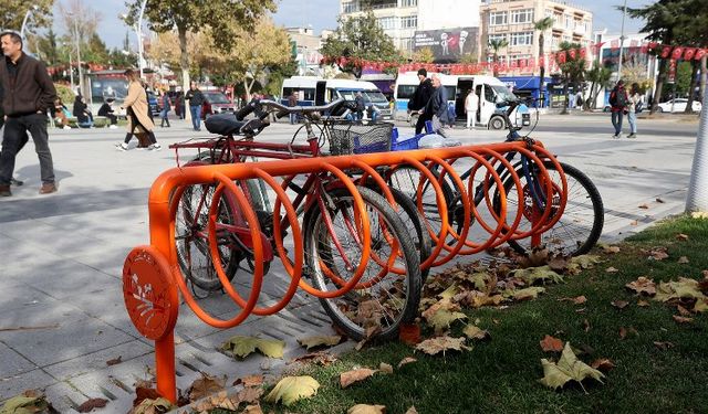 Sakarya'da bisiklet durakları yaygınlaştırılıyor