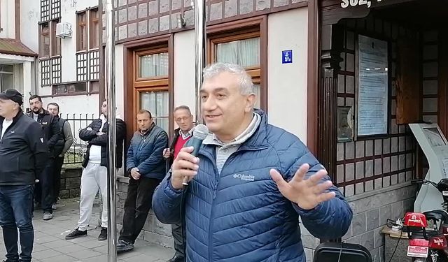 Ekrem İmamoğlu hakkındaki mahkeme kararı, Rize Fındıklı’da protesto edildi